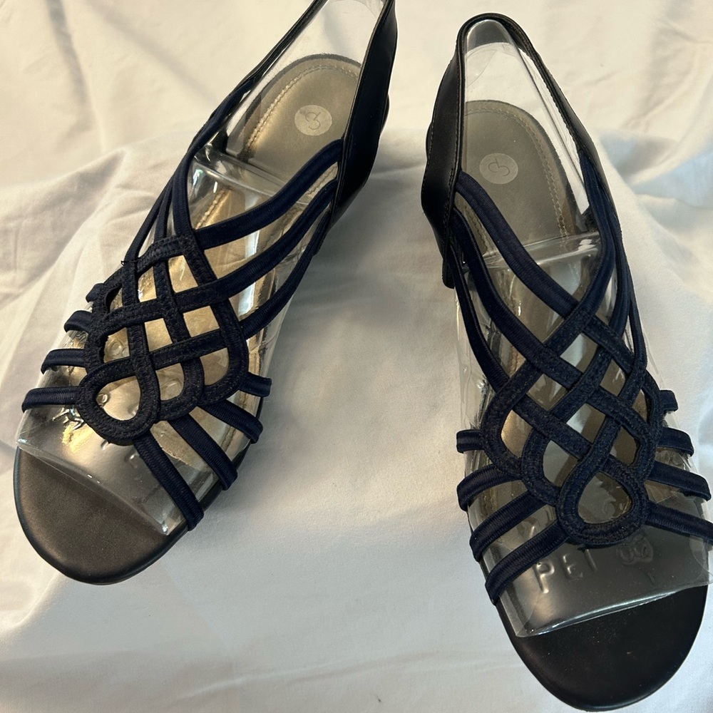 Elegant Navy Strappy Sandals Size 8M. wedge heel stretchy straps - Picture 13 of 13